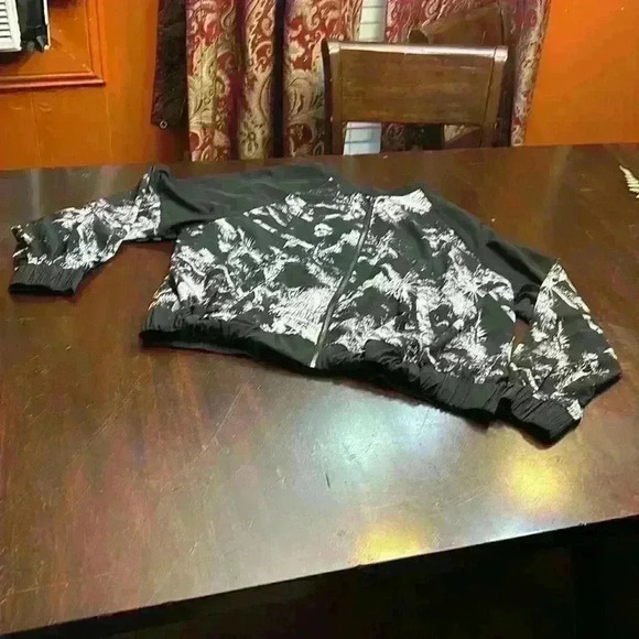 Torrid Lovesick Color Block Bomber Jacket Palms Black size3 (3X) (22-24) - Picture 2 of 11